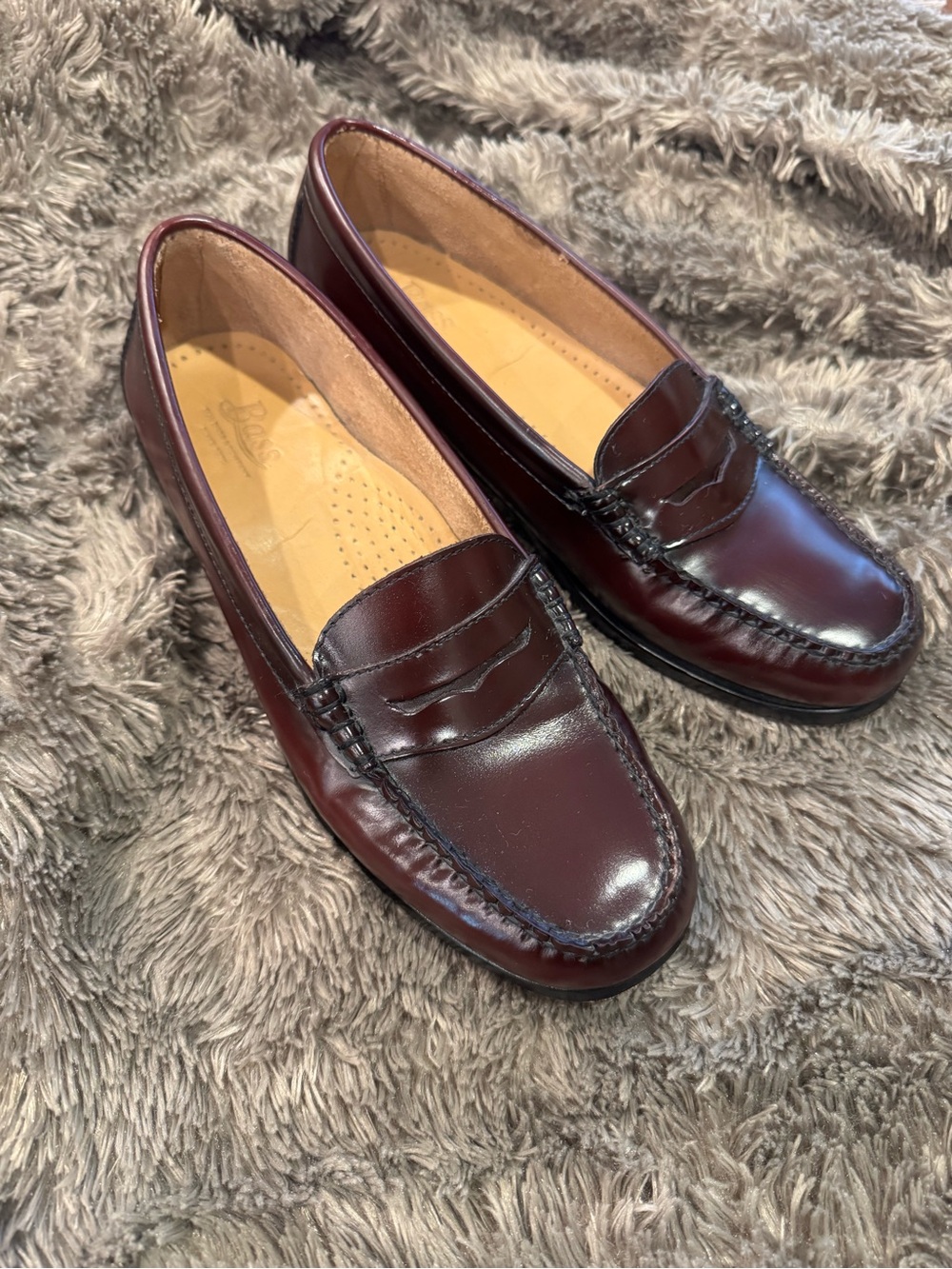 G.H. Bass & Co. Women's Penny Loafers in Burgundy - Picture 3 of 8